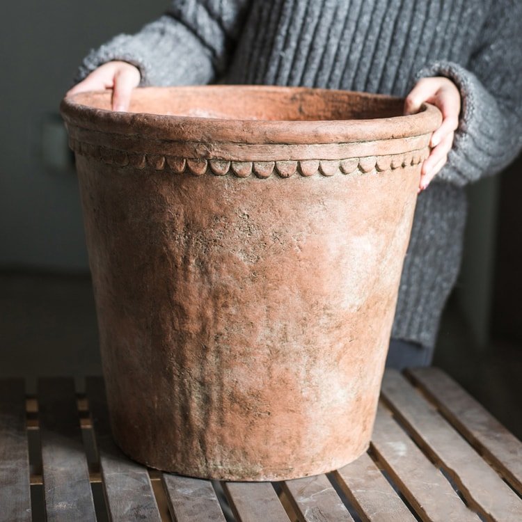 Large Terracotta Red Concrete Planter Pot – Weather-Resistant Outdoor Garden Pot